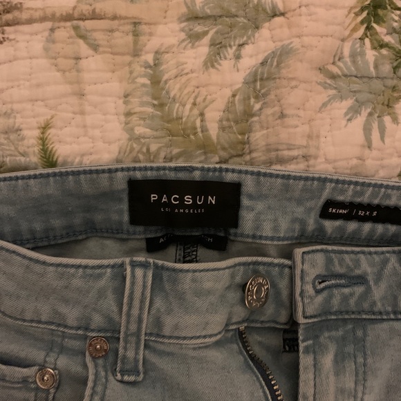 men’s pacsun lightwash jeans - Picture 2 of 4
